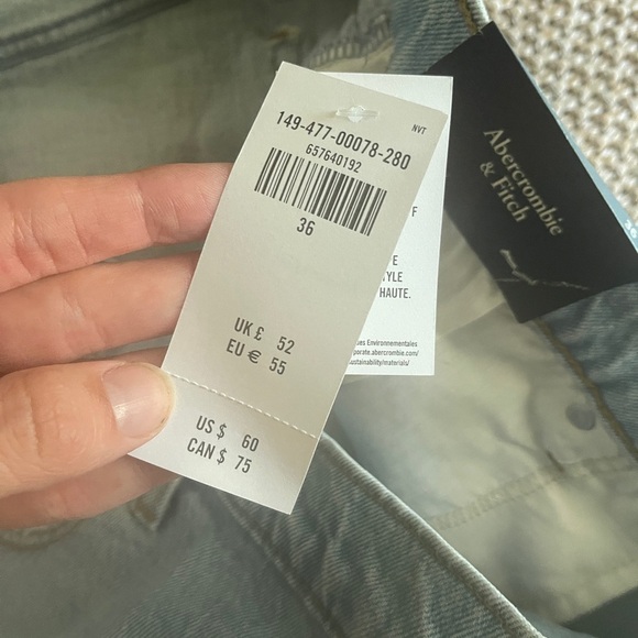 Abercrombie & fitch 90s relaxed cutoff short light wash high waist size 36 - Picture 6 of 10